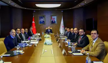Bakan Bak, İmamoğlu'yla Avrupa Oyunları ve 2036 Olimpiyatlarını Görüştü