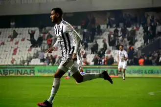 Deniz Kadah, Altay'a 2 Golle Destek Verdi!