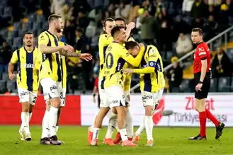 Fenerbahçe, Erzurumspor'u 5-0'la Ezip Geçti!