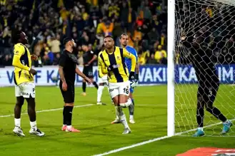 Fenerbahçe, Hatayspor'u 2-1'le Yendi!