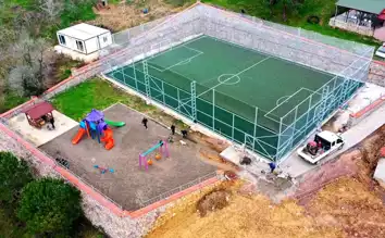 Kocaeli'nde Gençlere Yeni Halı Saha