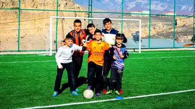 Minik Futbolcu, Validen Saha İstedi, Aldı!