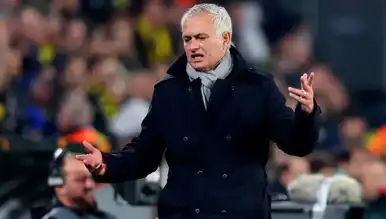 Mourinho: "Ayaklarımız Yere Basmalı" dedi