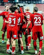 Ümraniyespor, İstanbulspor'u Deviredi!