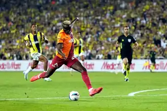 Osimhen Derbilerde Göz Doldurdu!