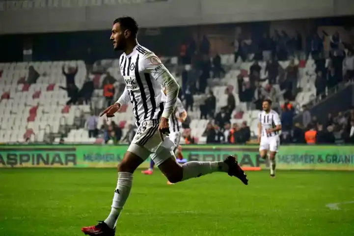 Deniz Kadah, Altay'a 2 Golle Destek Verdi!