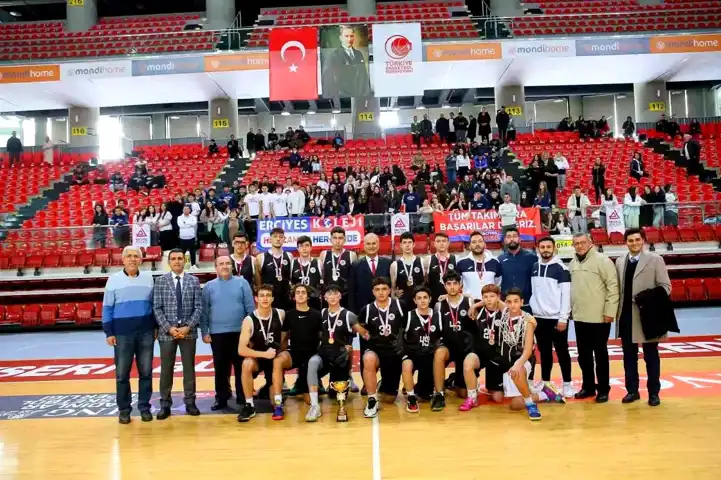 Erciyes Koleji, 6. Basketbol Şampiyonluğunu Kazandı!