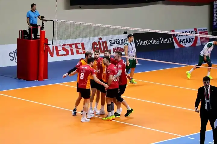 Galatasaray, Akkuş'u Deplasmanda 3-0 Yendi!