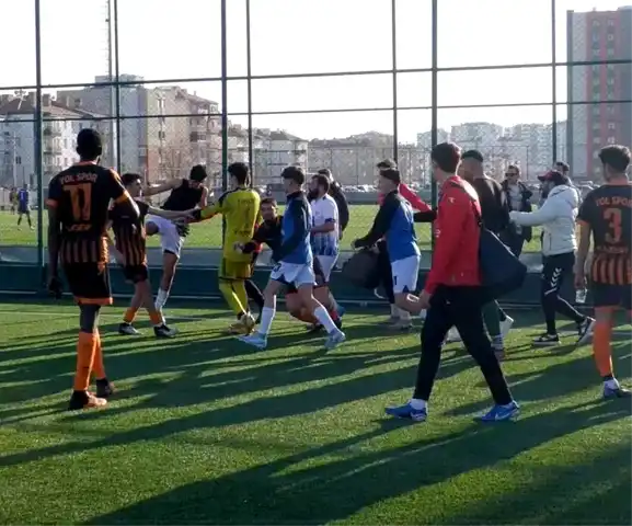 Kayseri Amatör Lig'de Kavga! Polis Müdahale Etti