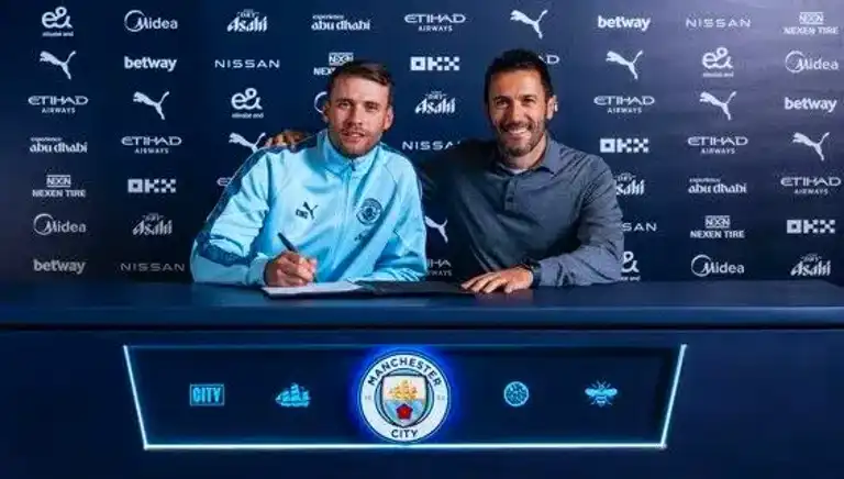Rayan Cherki, Manchester City'de!