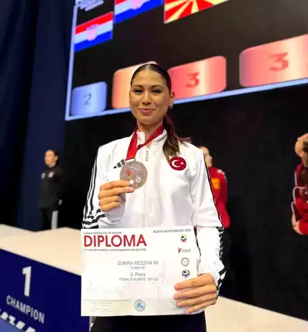 Zümra Rezzan İm, Balkan Karate'de 3. Oldu!